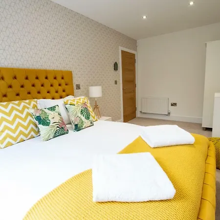 Rowan Tree - Your Apartment Bristol Exterior photo
