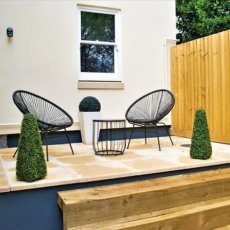 Rowan Tree - Your Apartment Bristol Exterior photo