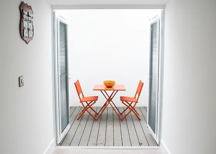 Rowan Tree - Your Apartment